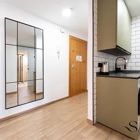 Beachfront Place With Balcony & Pool Torremolinos