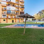 Beachfront Place With Balcony & Pool * توريمولينوس