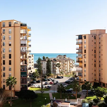 아파트 Beachfront Place With Balcony & Pool