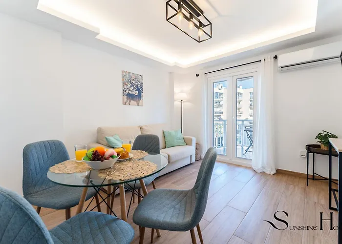 Beachfront Place With Balcony & Pool Διαμέρισμα Τορρεμολίνος